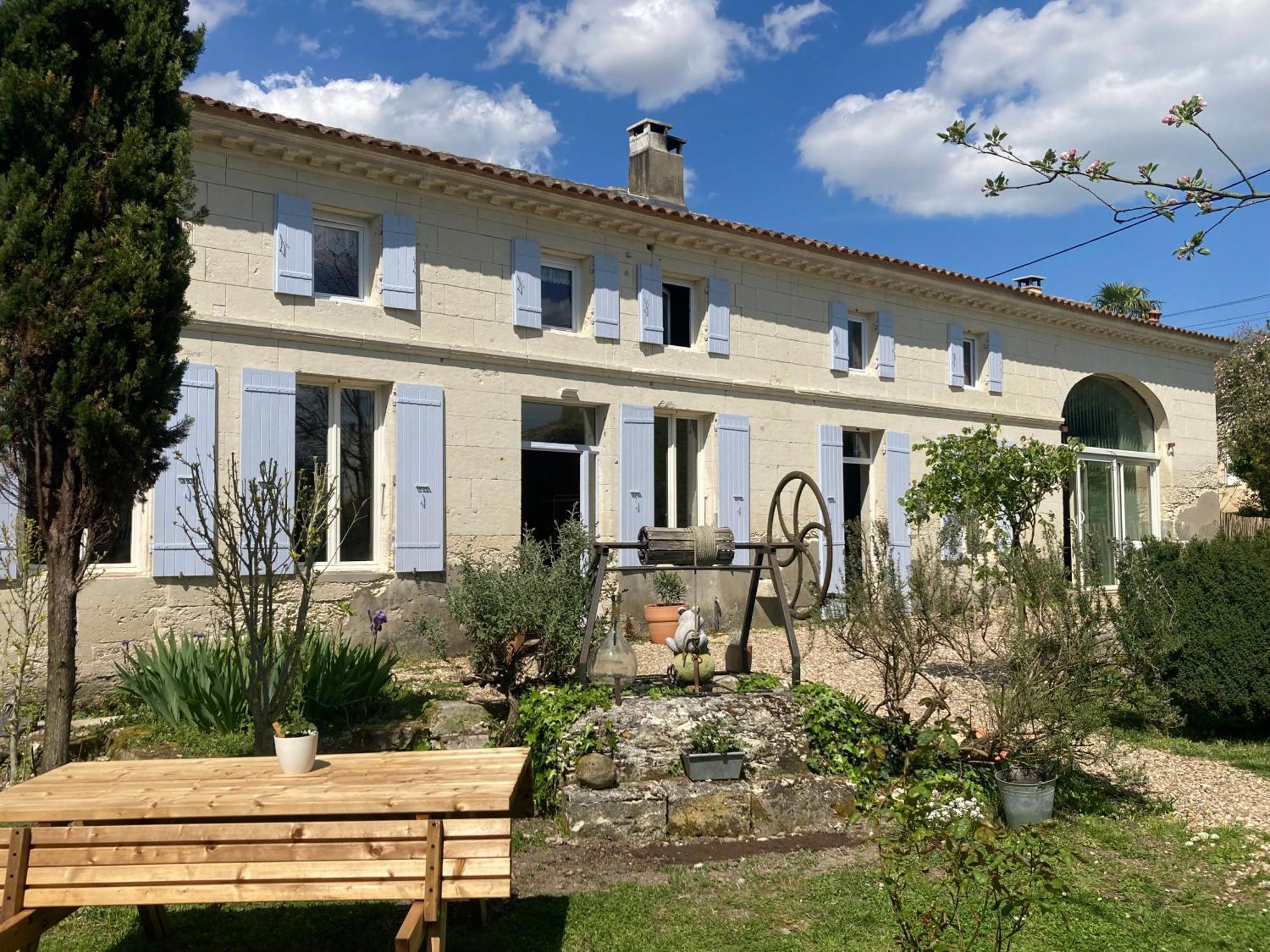 Les Ganivelles Apartment Saint-Dizant-du-Gua Ngoại thất bức ảnh
