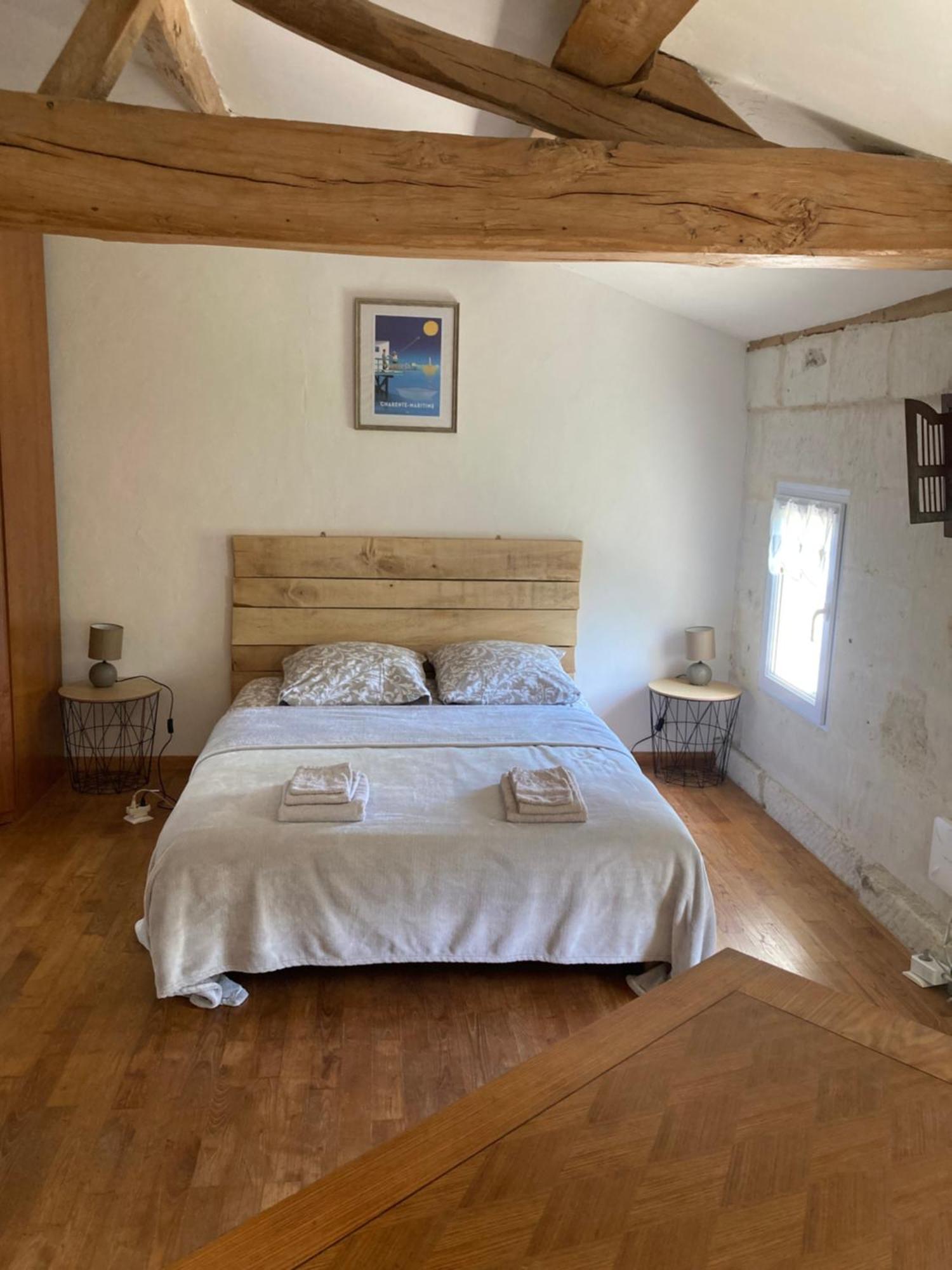 Les Ganivelles Apartment Saint-Dizant-du-Gua Ngoại thất bức ảnh