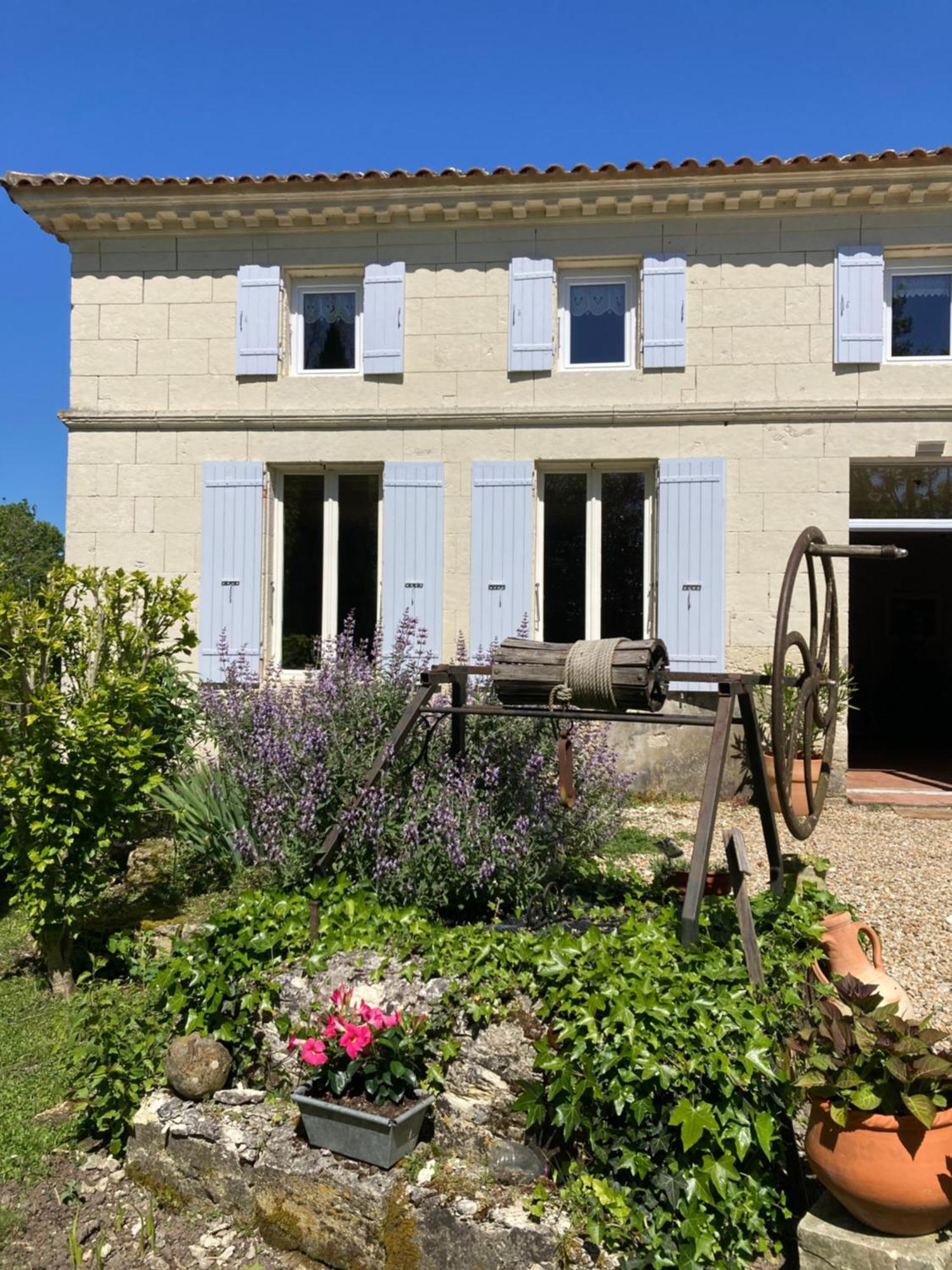 Les Ganivelles Apartment Saint-Dizant-du-Gua Ngoại thất bức ảnh